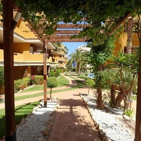 Eleonor, La Entrada, Punta Prima,
