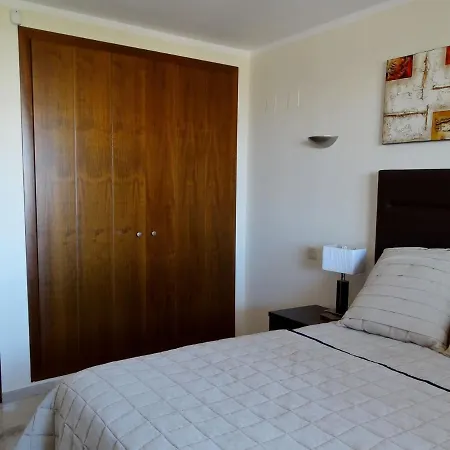Eleonor, La Entrada, Punta Prima,